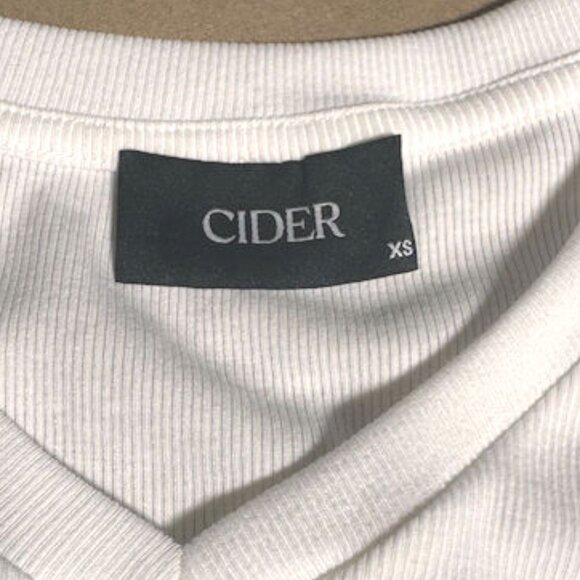 Cropped White V-Neck Top, Front Knot from Cider, XS - Picture 7 of 7
